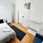 Хостел Luxury Rooms, Location In The