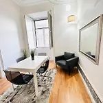 Luxury Rooms, Location In The Хостел