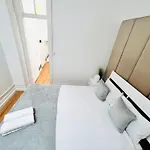 Хостел Luxury Rooms, Location In The