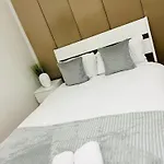 Luxury Rooms, Location In The Хостел *