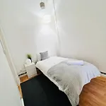 Luxury Rooms, Location In The