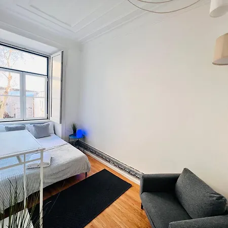 Luxury Rooms, Location In The *