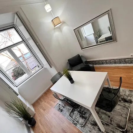Luxury Rooms, Location In The אכסניה ליסבון