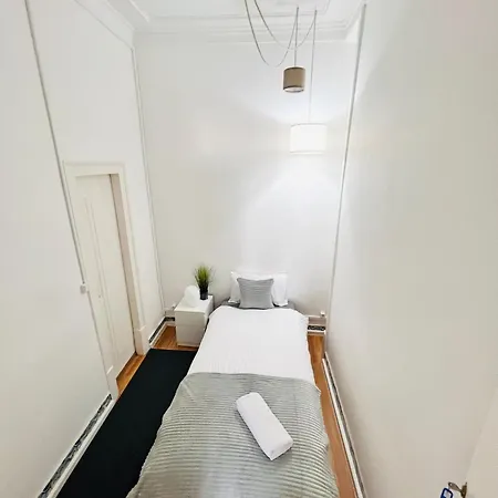 Luxury Rooms, Location In The * 리스본
