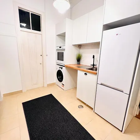 Luxury Rooms, Location In The *