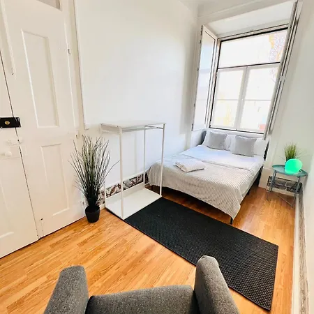 Luxury Rooms, Location In The